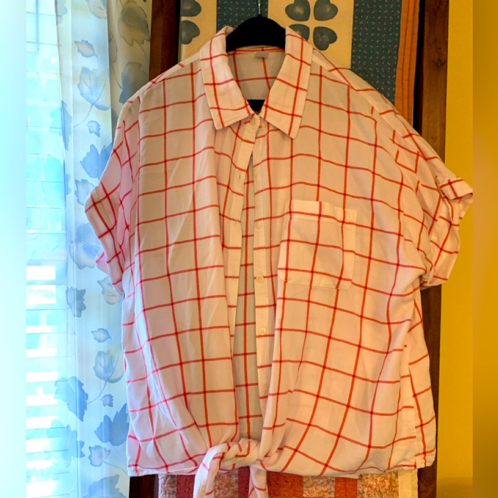 Short Sleeve Shirt size XL. Excellent condition.